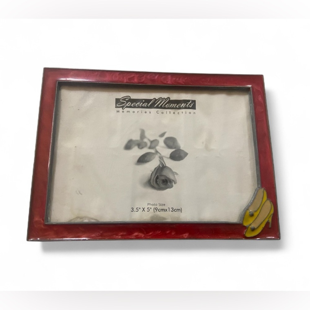 LAST CHANCE 🔥 Special Moments Enamel Frame with Shoes